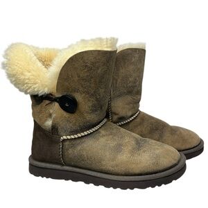 Ugg Australia Beige Bailey Button Bomber 5838 Sherling Boots Size 7
